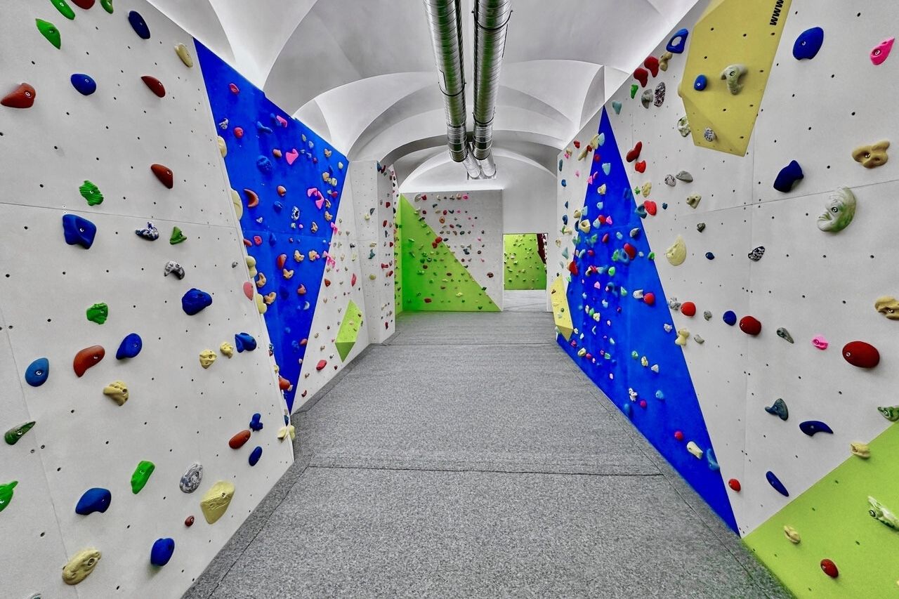 Home Maßgeschneiderte Matten für ÖTK-Kletterzentrum Wien